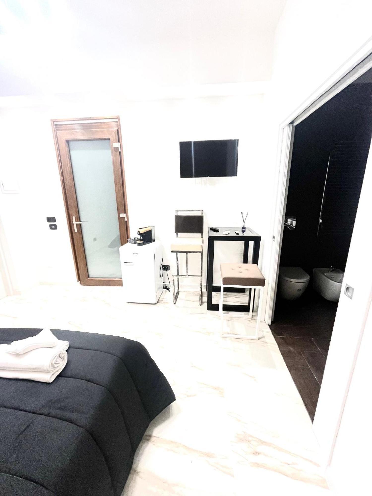 Mada'S Apartment Deluxe Bari Kültér fotó