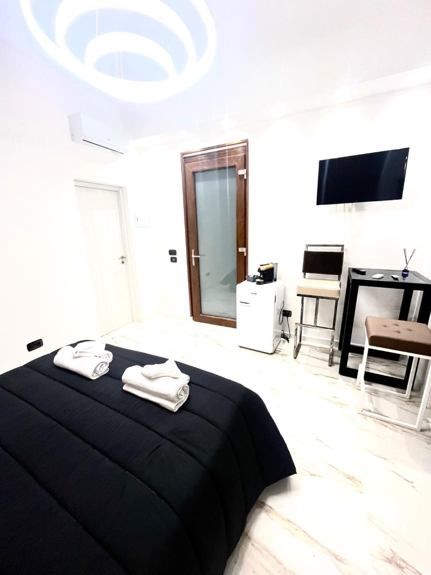 Mada'S Apartment Deluxe Bari Kültér fotó
